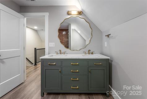 118 Rugby Forest Lane Hendersonville NC 28791