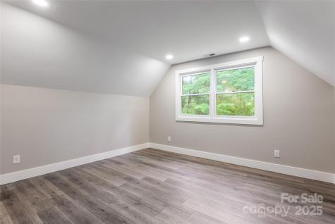 118 Rugby Forest Lane Hendersonville NC 28791