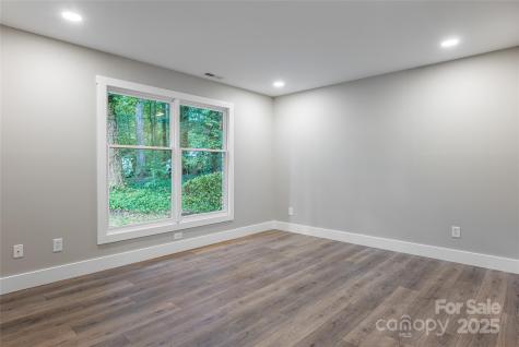 118 Rugby Forest Lane Hendersonville NC 28791