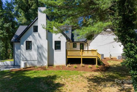 118 Rugby Forest Lane Hendersonville NC 28791