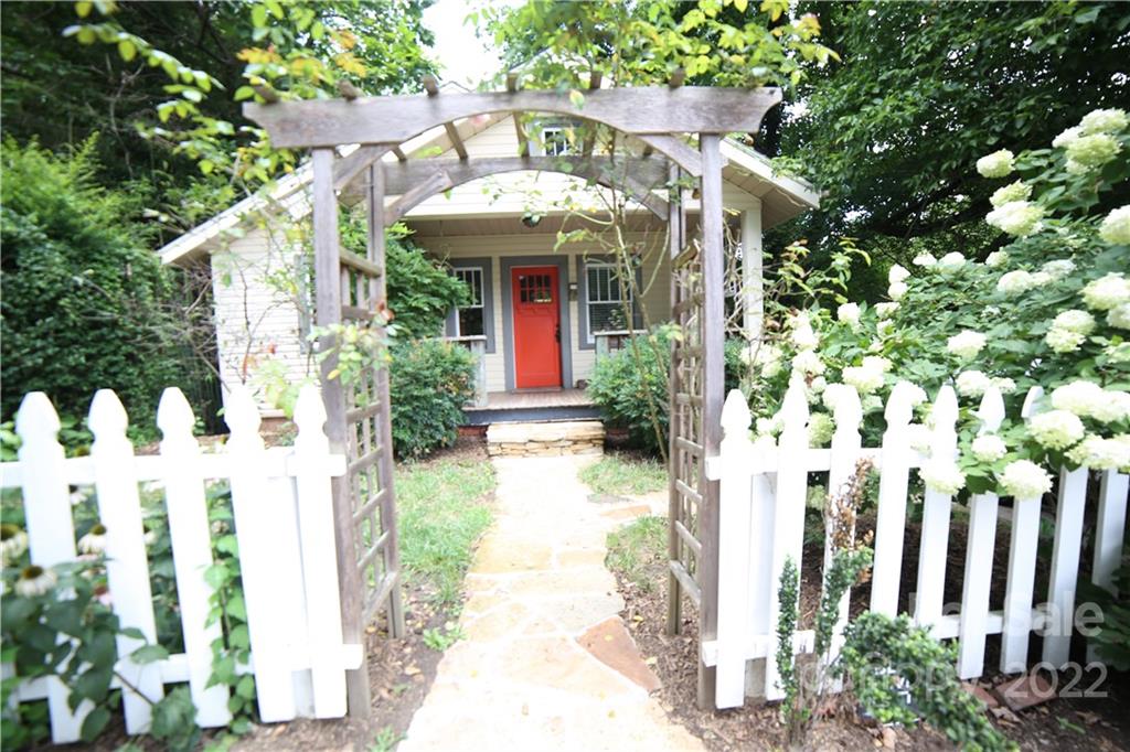 86 Annandale Avenue Asheville NC 28801