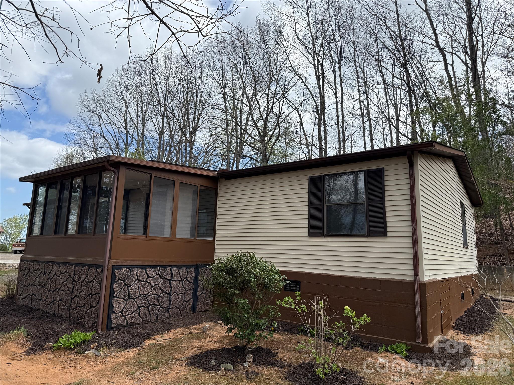 7686 Shoupes Grove Church Road Hickory NC 28602