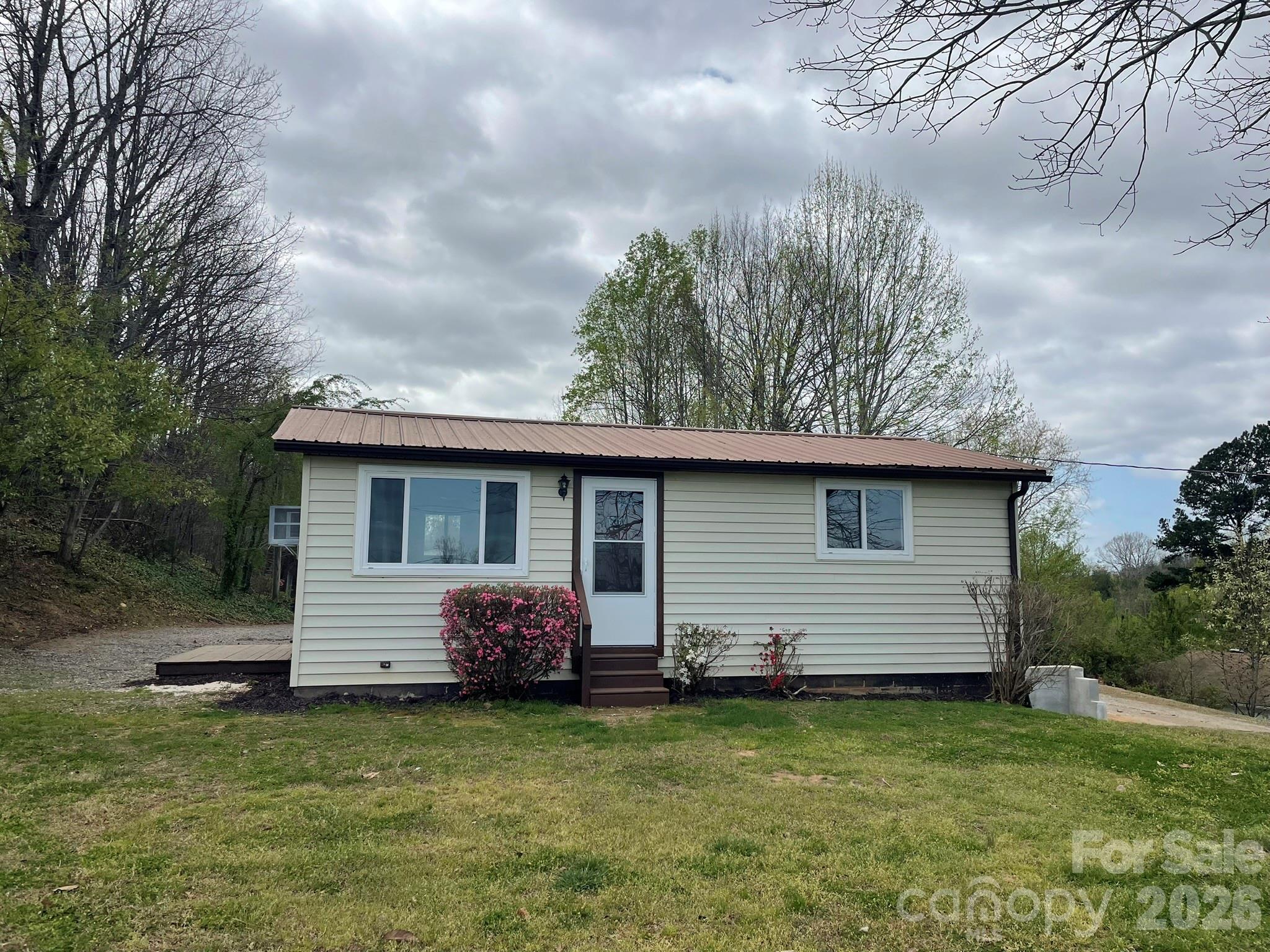 7686 Shoupes Grove Church Road Hickory NC 28602