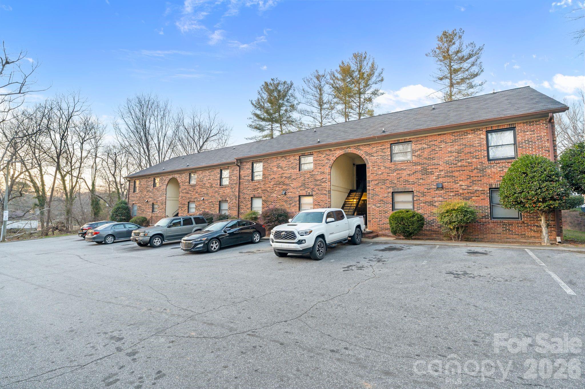460 14th Avenue NE Hickory NC 28601