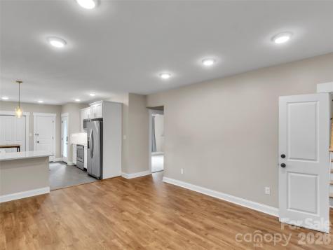 17 Elkmont Terrace Asheville NC 28804