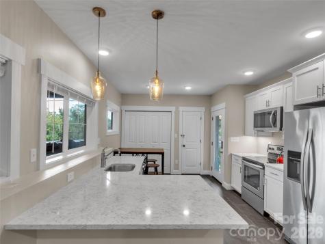 17 Elkmont Terrace Asheville NC 28804