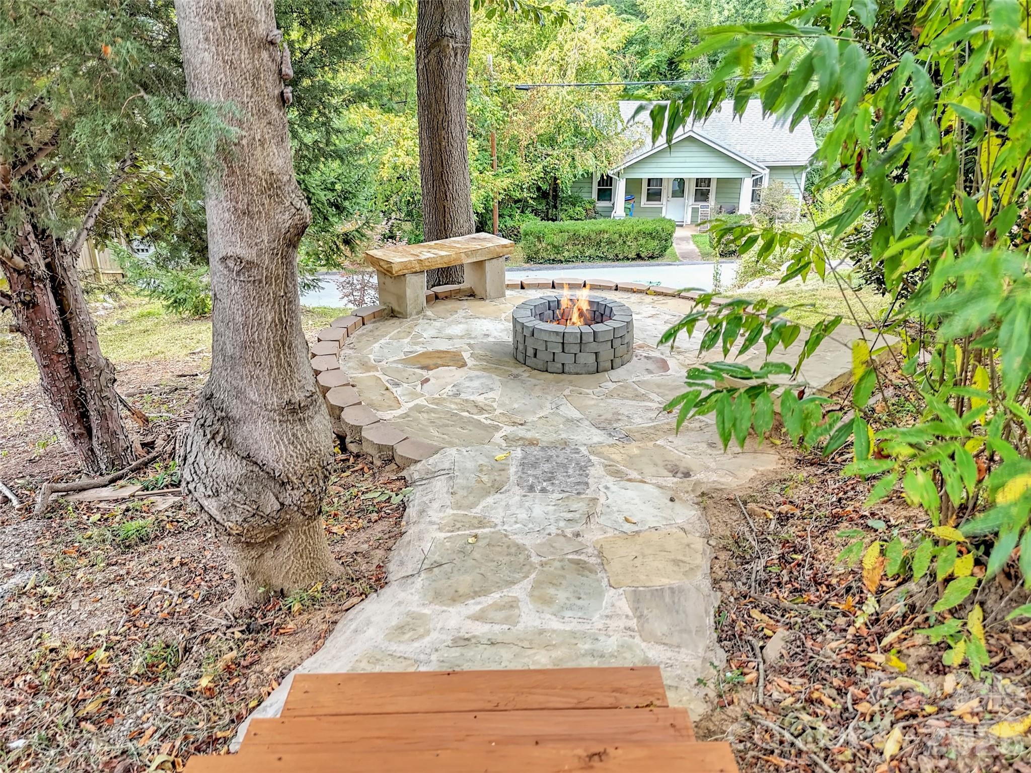 17 Elkmont Terrace Asheville NC 28804