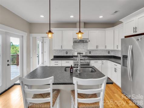 17 Elkmont Terrace Asheville NC 28804