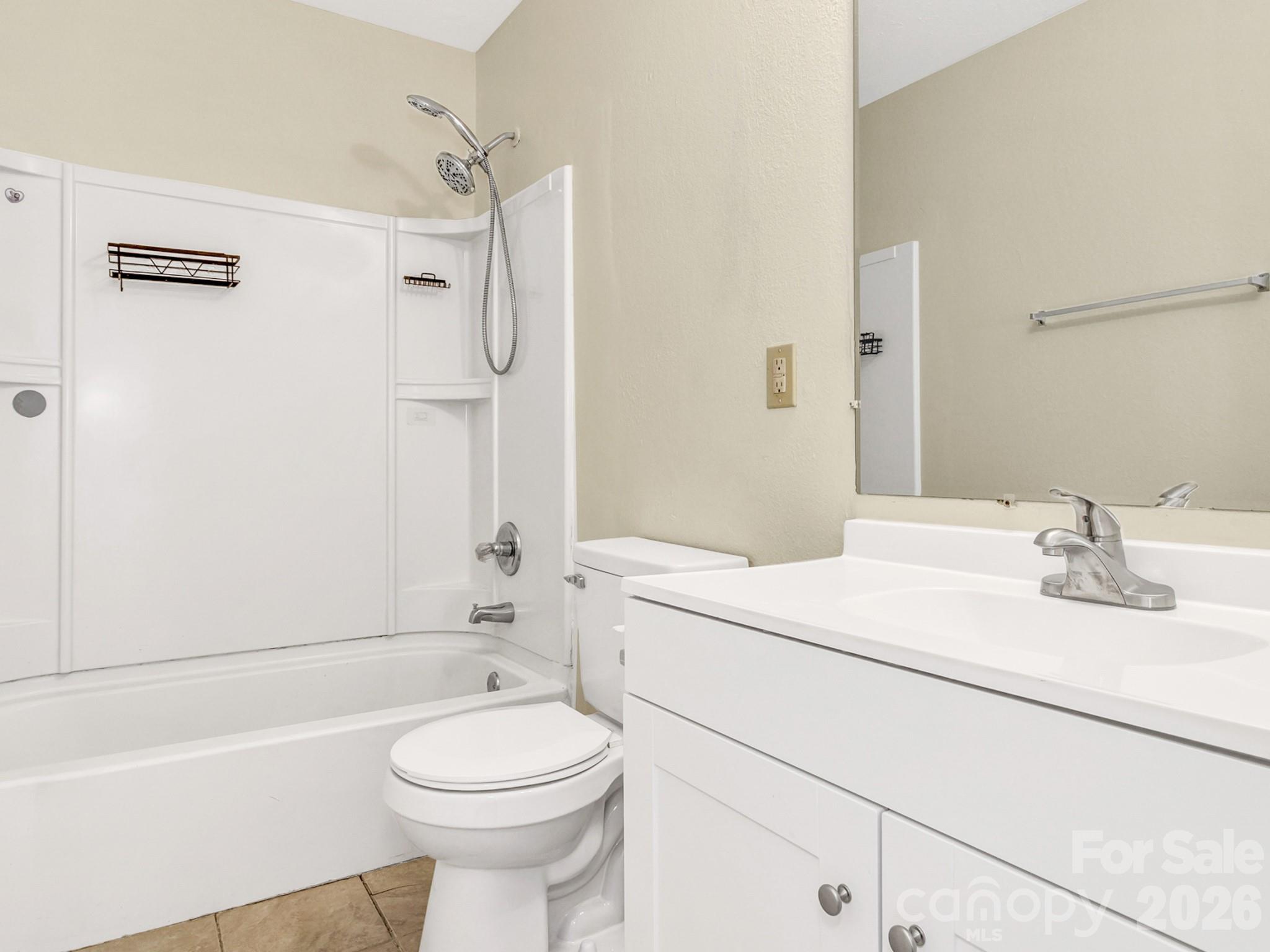 114 Elden Street Hendersonville NC 28791