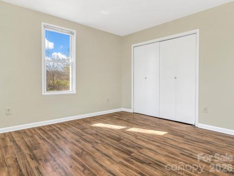 114 Elden Street Hendersonville NC 28791