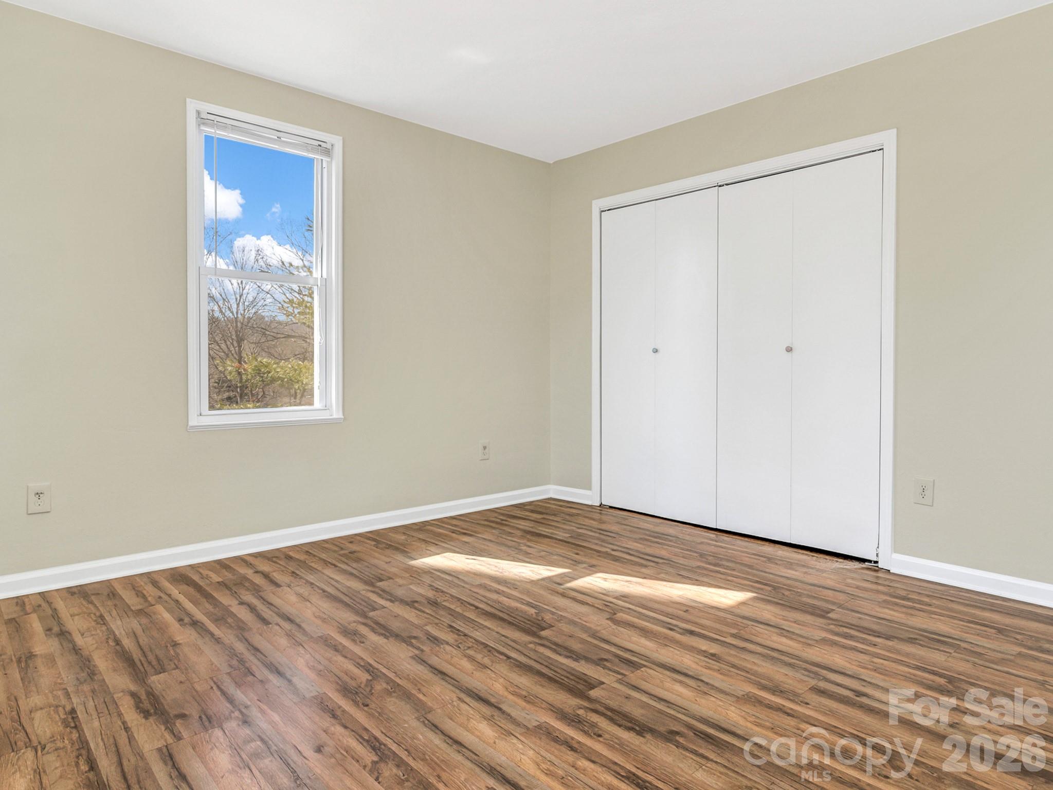 114 Elden Street Hendersonville NC 28791