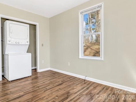 114 Elden Street Hendersonville NC 28791