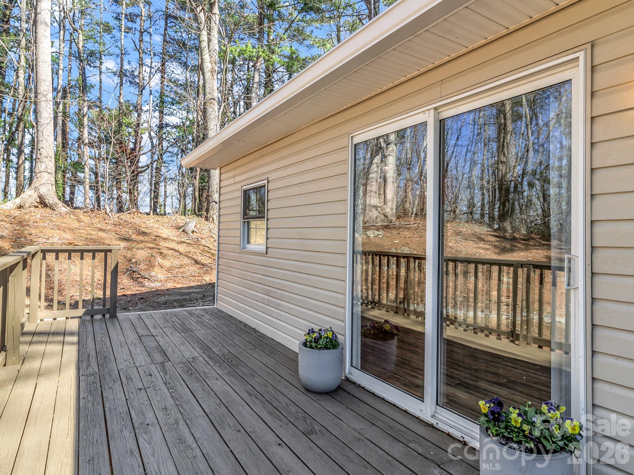 114 Elden Street Hendersonville NC 28791