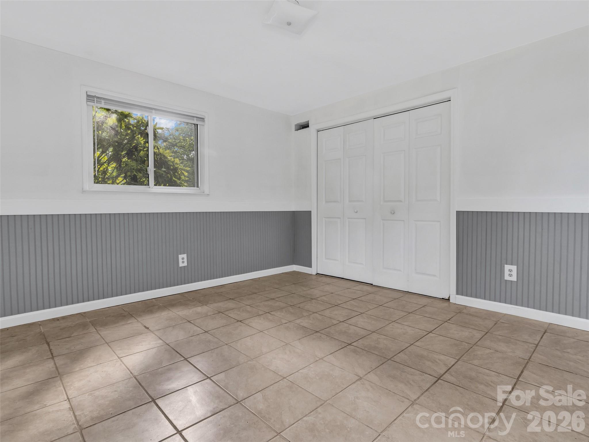 114 Elden Street Hendersonville NC 28791