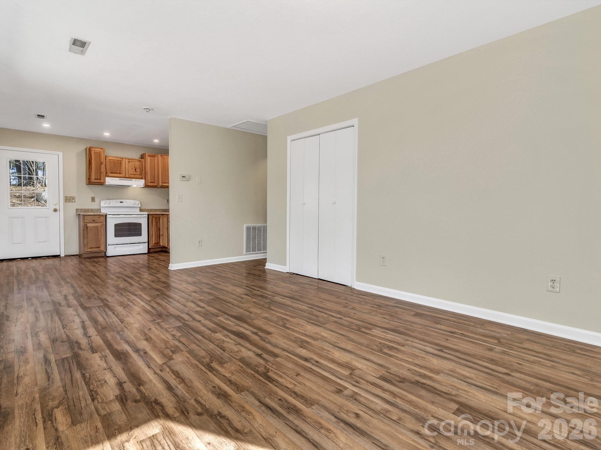 114 Elden Street Hendersonville NC 28791