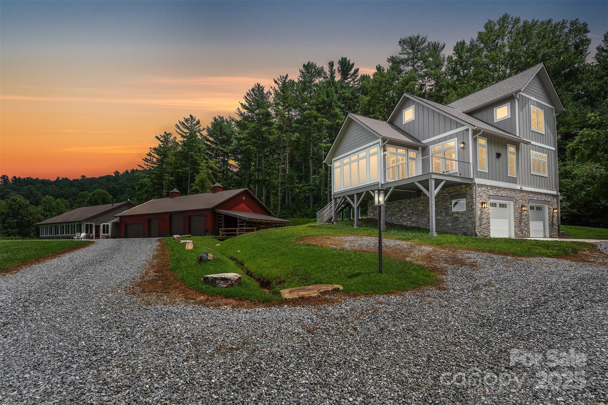 326 Golden Valley Drive Hendersonville NC 28792