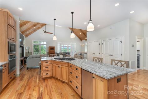 326 Golden Valley Drive Hendersonville NC 28792