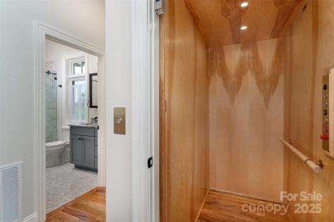 326 Golden Valley Drive Hendersonville NC 28792