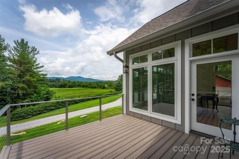 326 Golden Valley Drive Hendersonville NC 28792