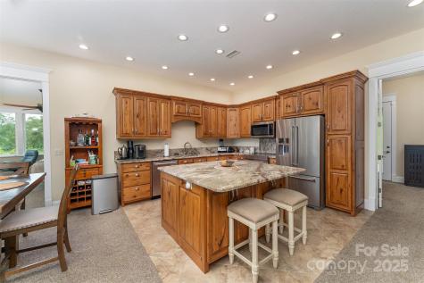 326 Golden Valley Drive Hendersonville NC 28792