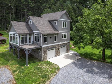 326 Golden Valley Drive Hendersonville NC 28792