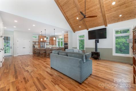 326 Golden Valley Drive Hendersonville NC 28792