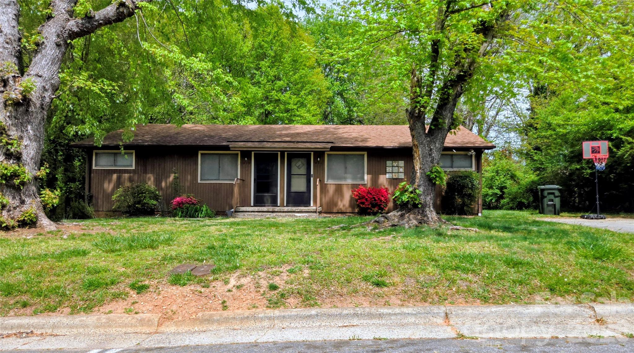 475 13th Avenue NE Hickory NC 28601
