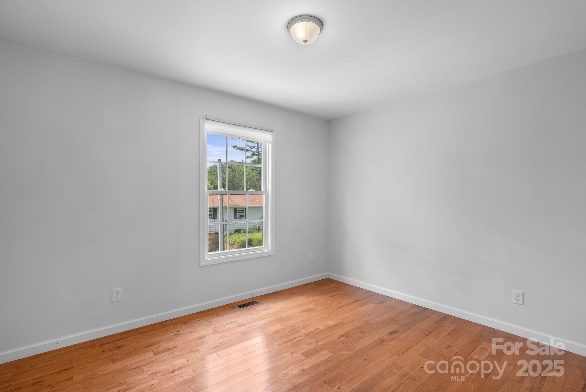 212 & 214 Portmanvilla Road Black Mountain NC 28711