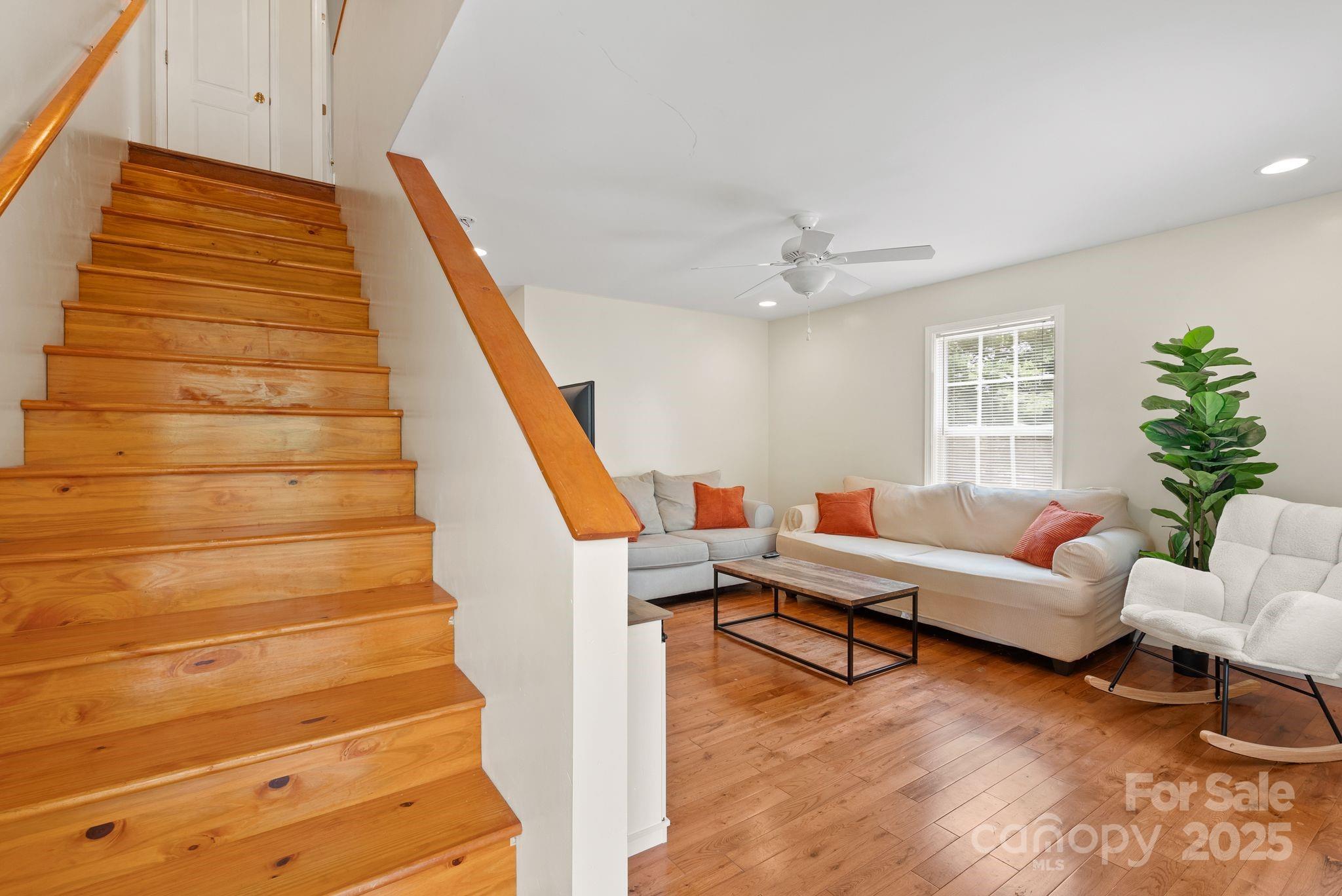 212 & 214 Portmanvilla Road Black Mountain NC 28711