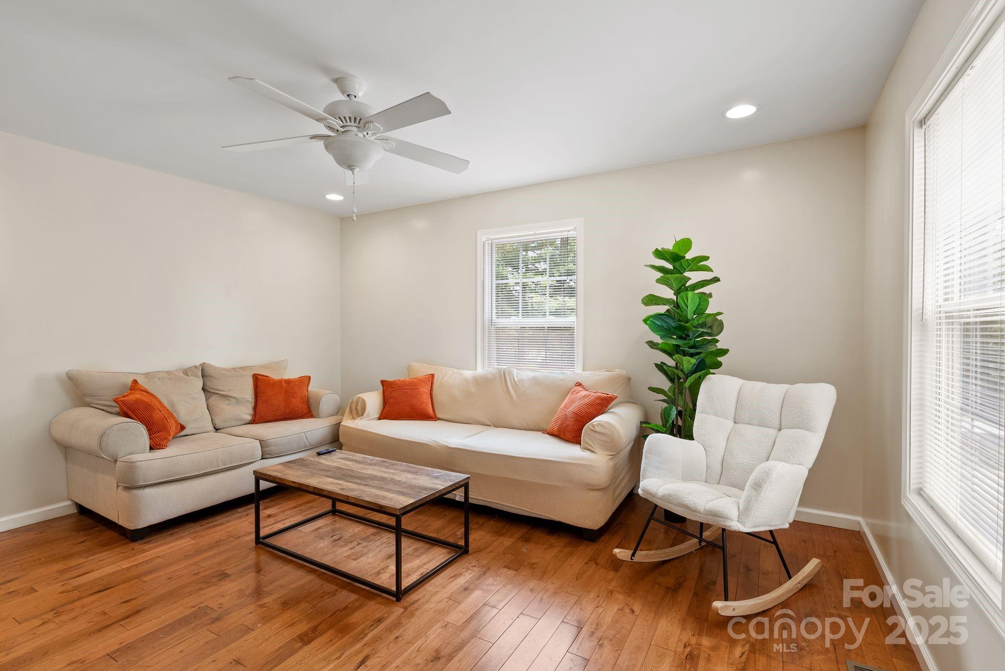 212 & 214 Portmanvilla Road Black Mountain NC 28711