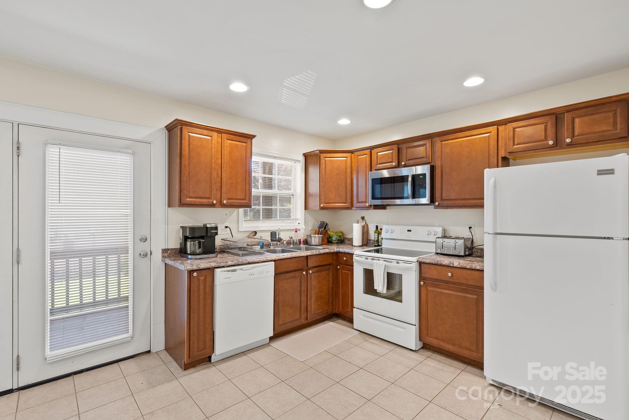 212 & 214 Portmanvilla Road Black Mountain NC 28711