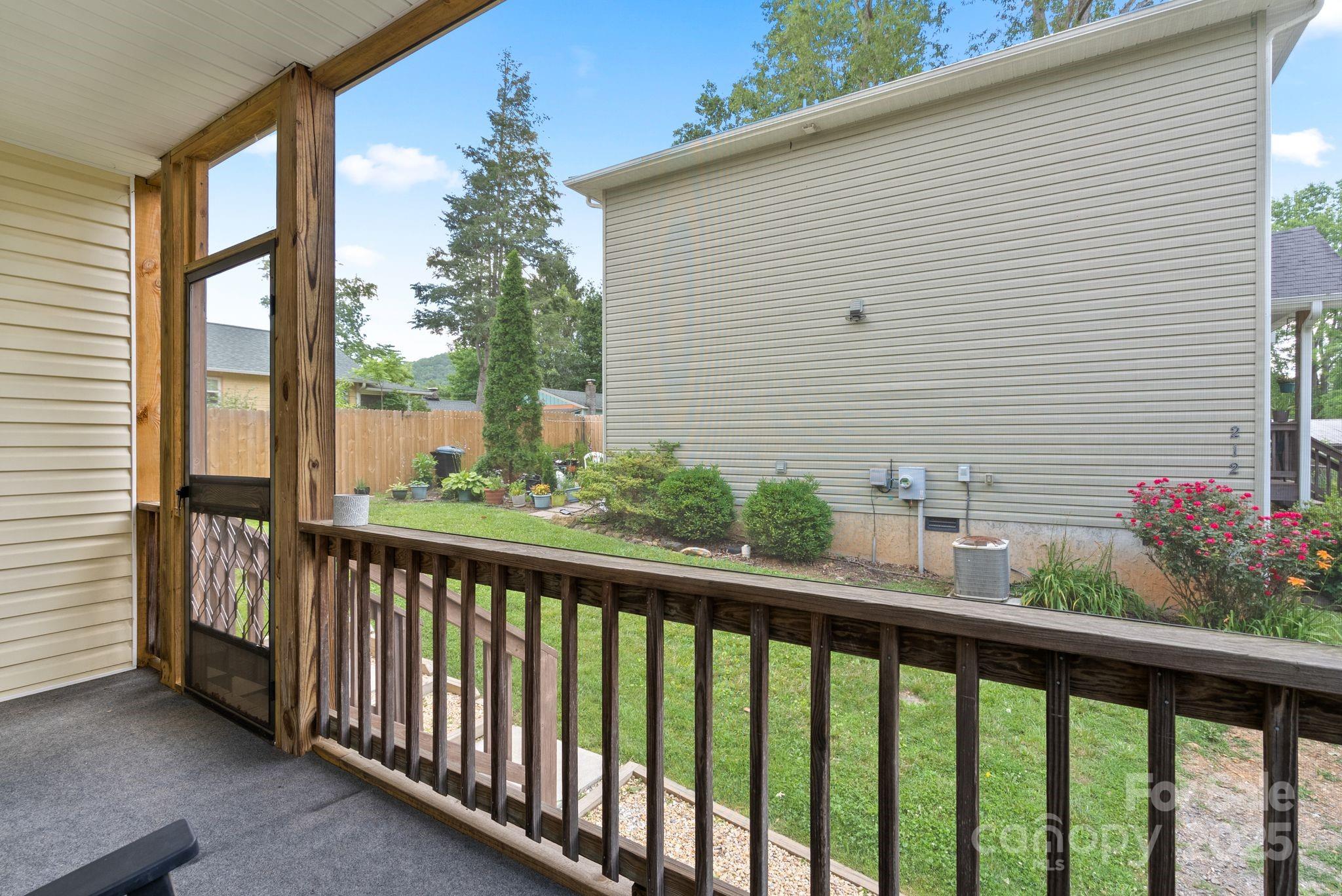 212 & 214 Portmanvilla Road Black Mountain NC 28711
