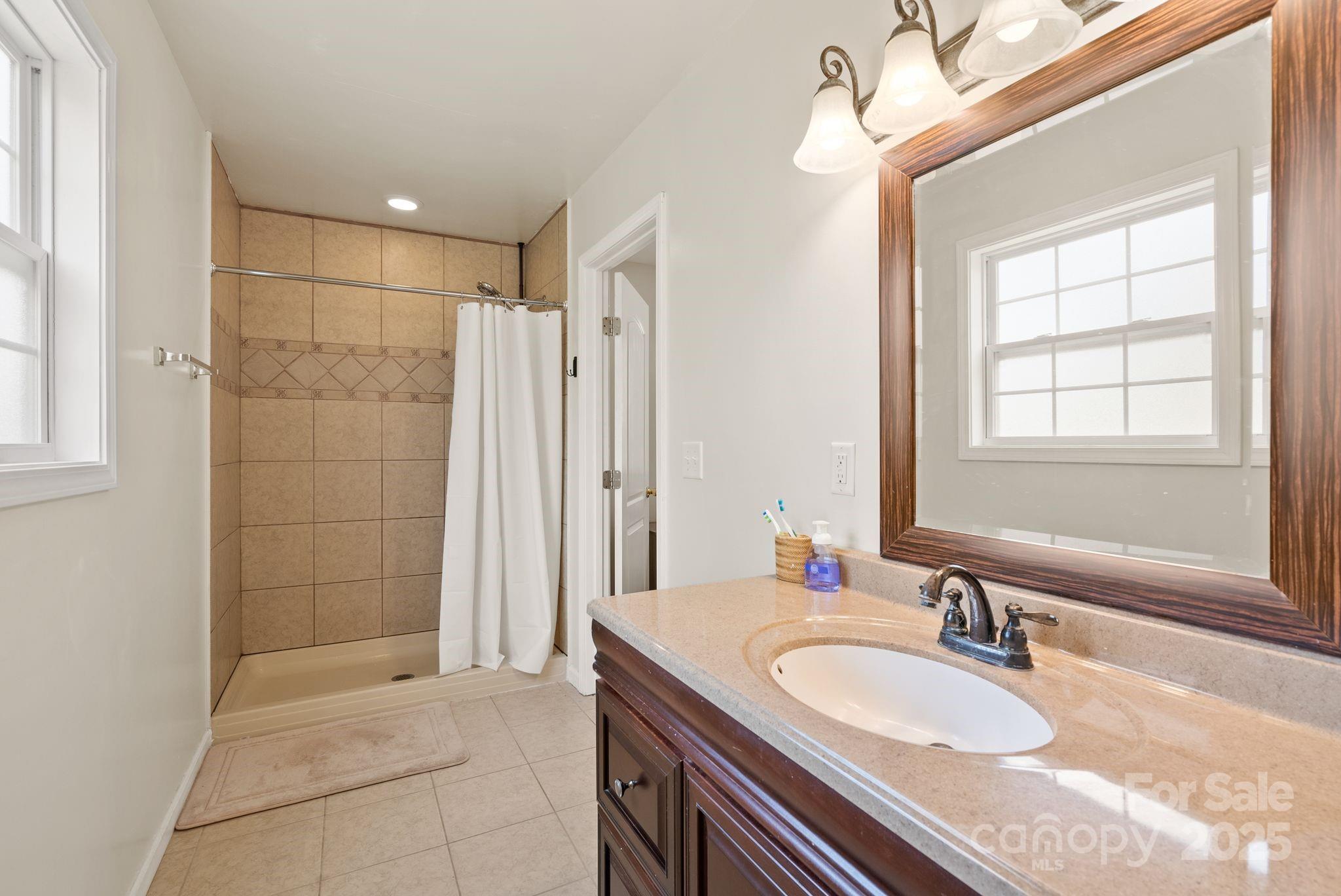 212 & 214 Portmanvilla Road Black Mountain NC 28711