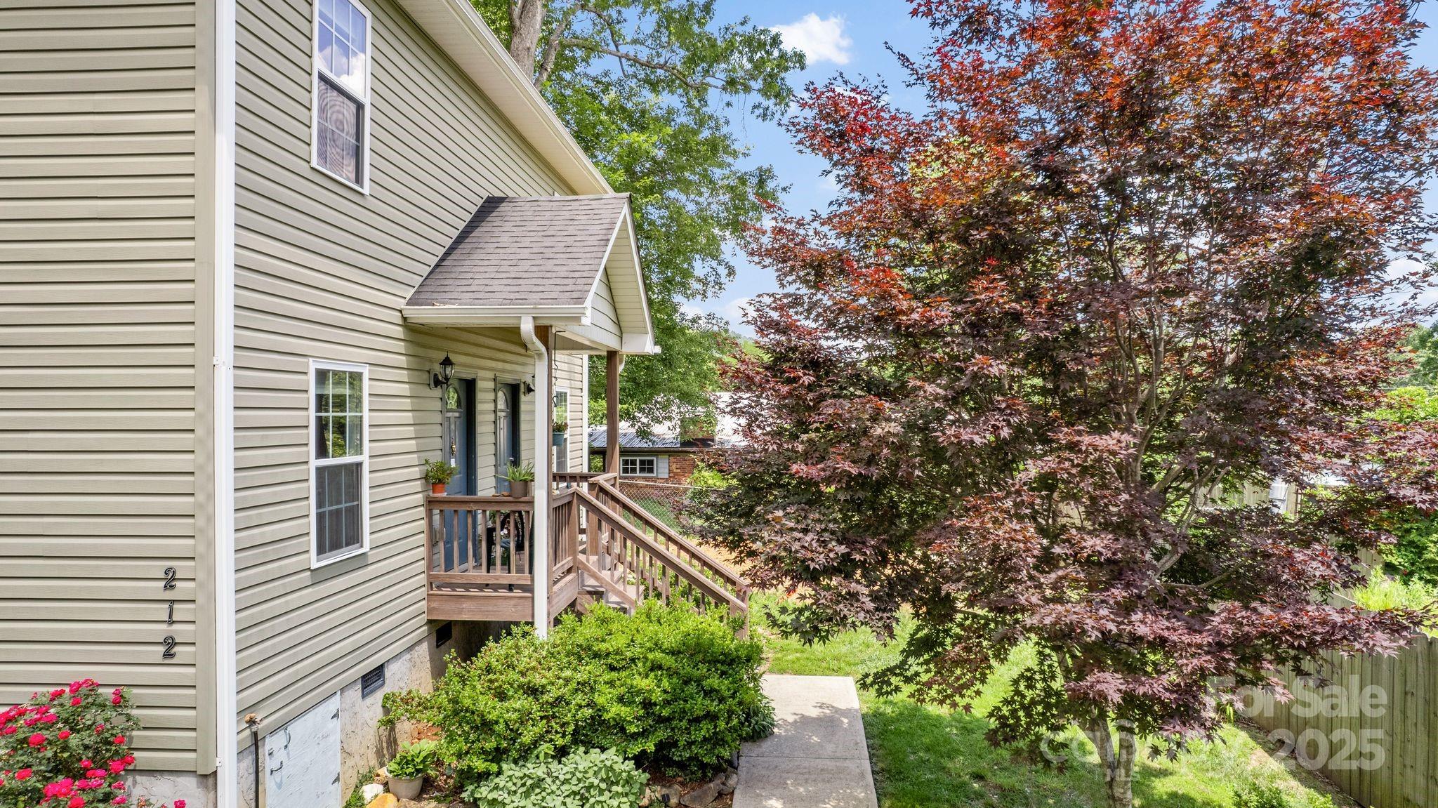 212 & 214 Portmanvilla Road Black Mountain NC 28711