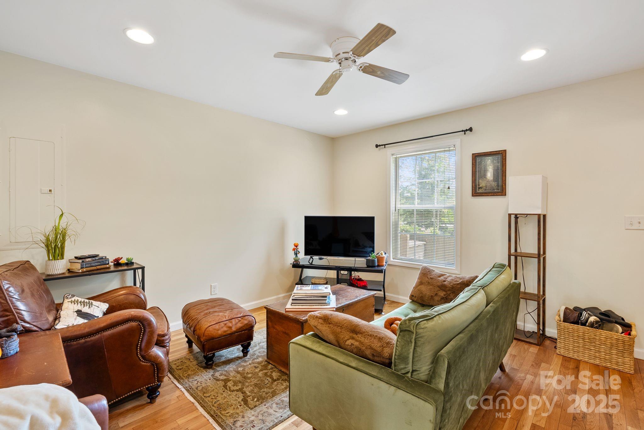 212 & 214 Portmanvilla Road Black Mountain NC 28711