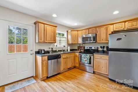 212 & 214 Portmanvilla Road Black Mountain NC 28711