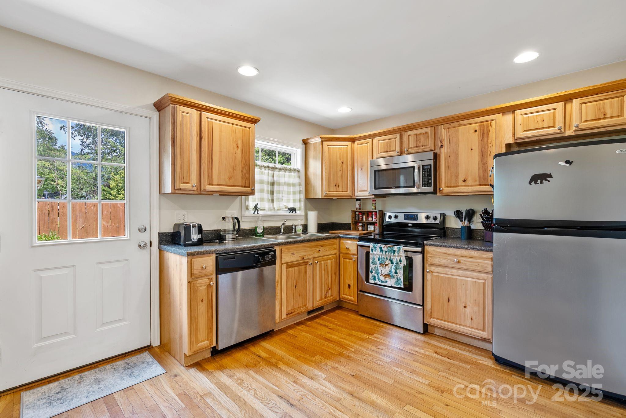 212 & 214 Portmanvilla Road Black Mountain NC 28711