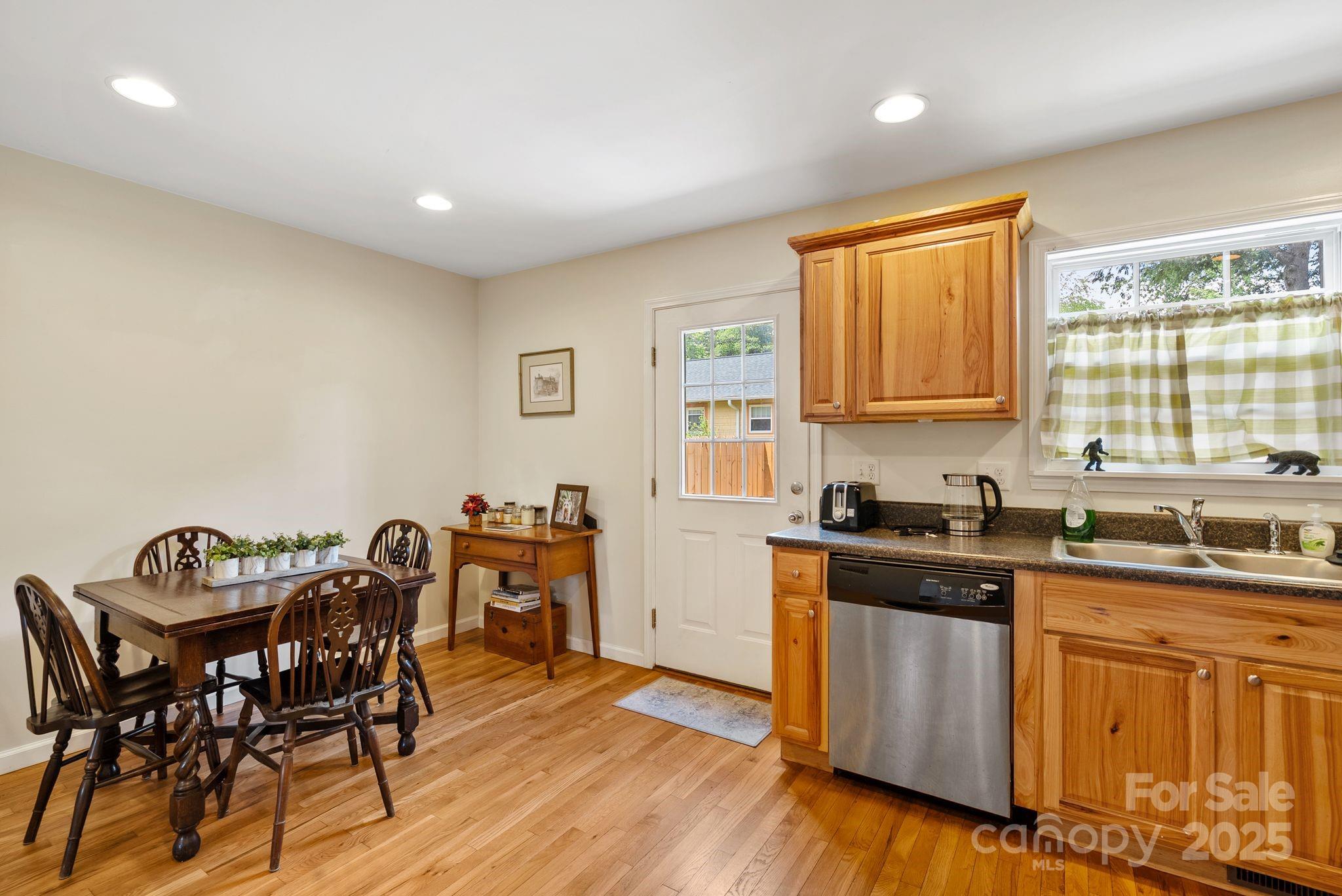 212 & 214 Portmanvilla Road Black Mountain NC 28711