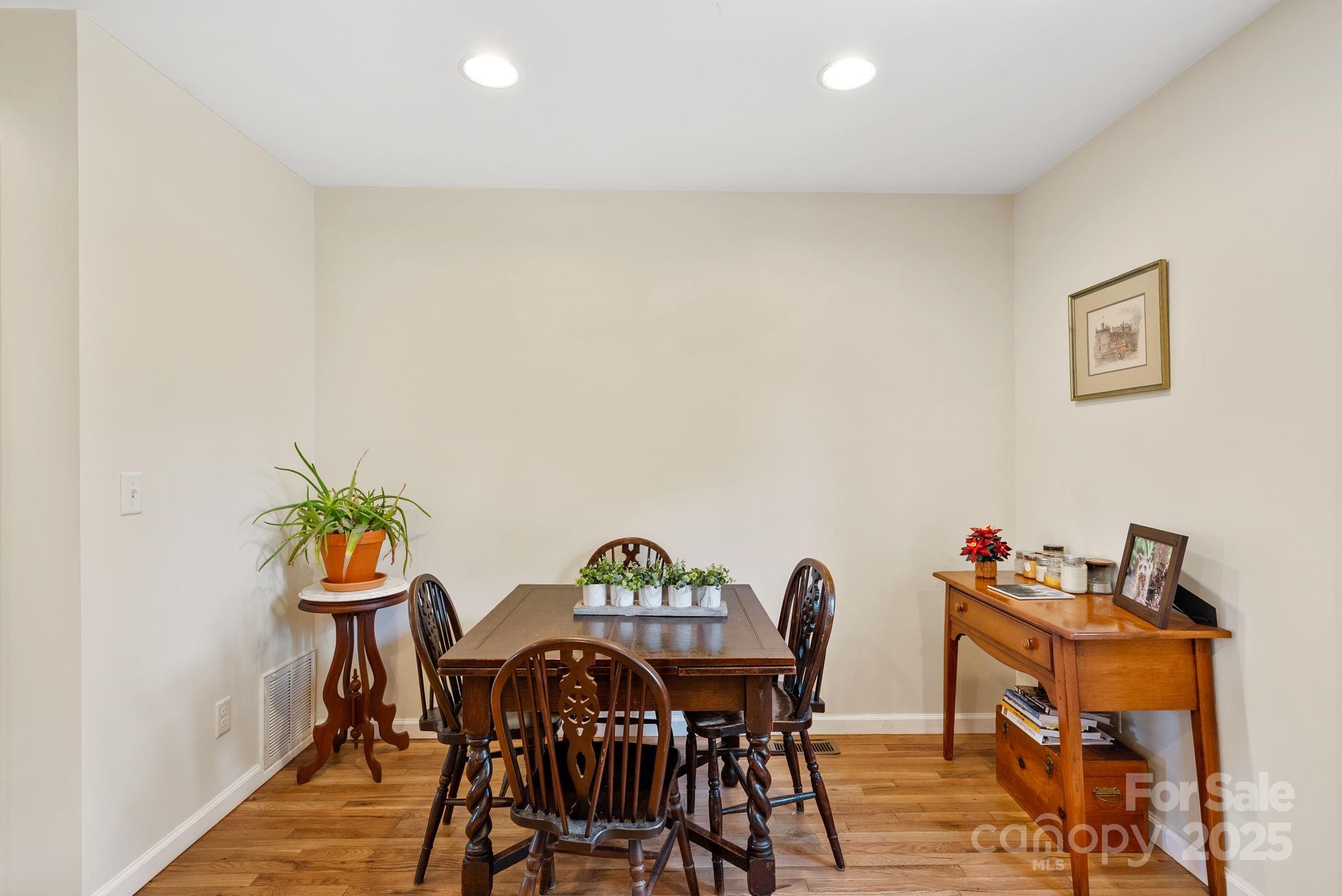 212 & 214 Portmanvilla Road Black Mountain NC 28711