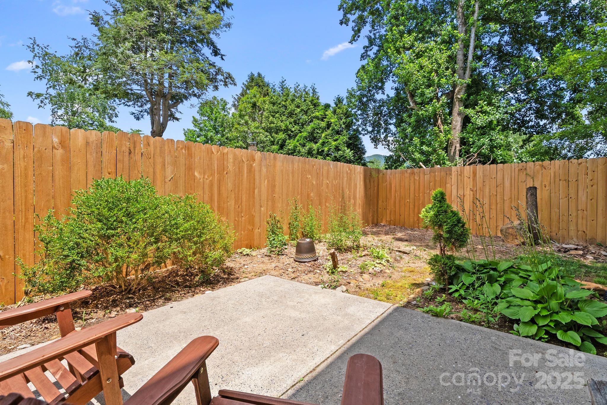 212 & 214 Portmanvilla Road Black Mountain NC 28711