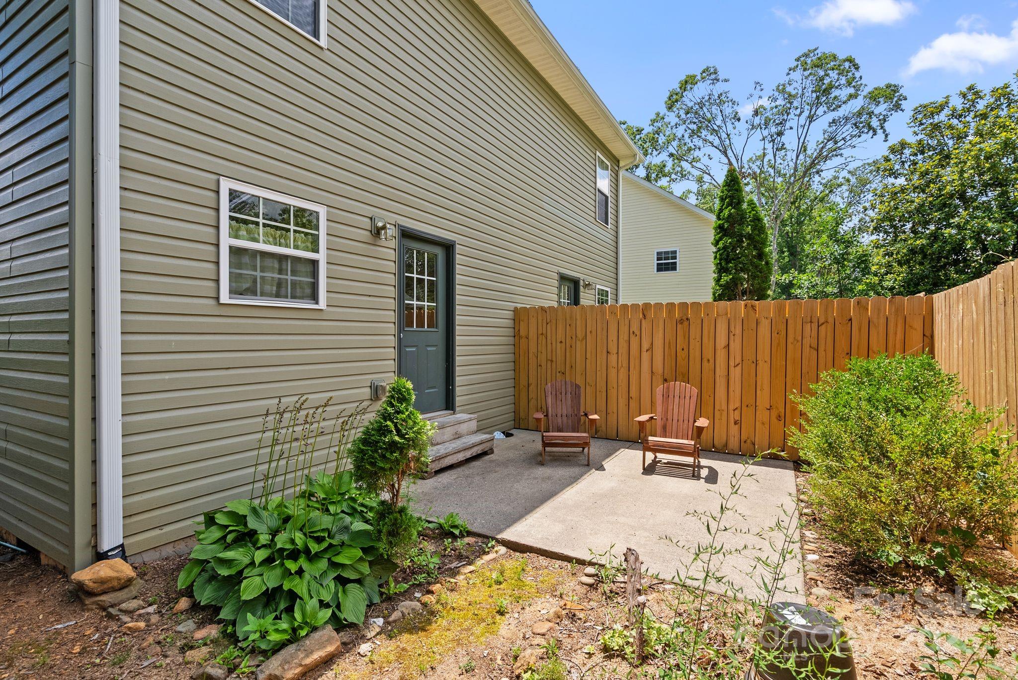 212 & 214 Portmanvilla Road Black Mountain NC 28711