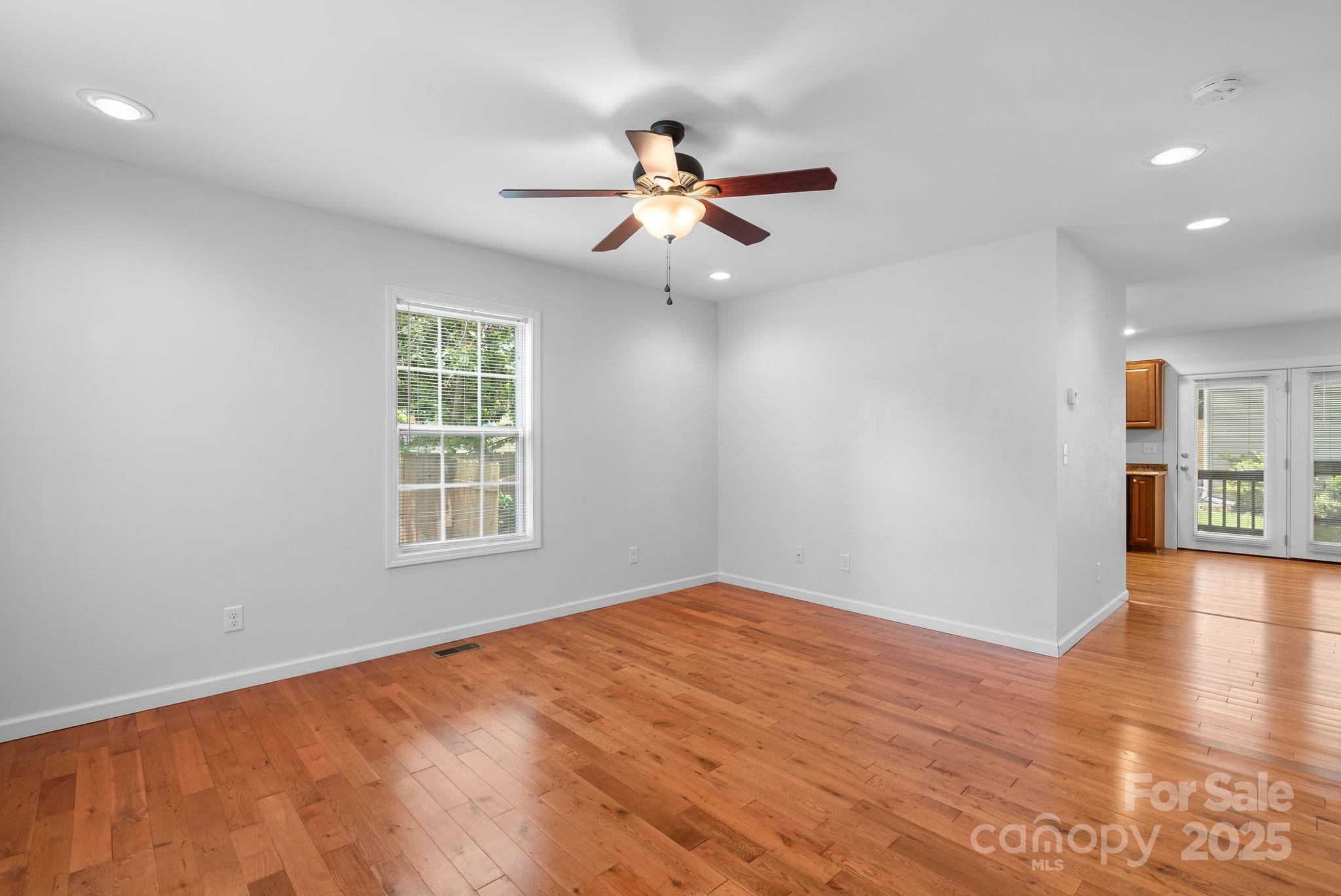 212 & 214 Portmanvilla Road Black Mountain NC 28711