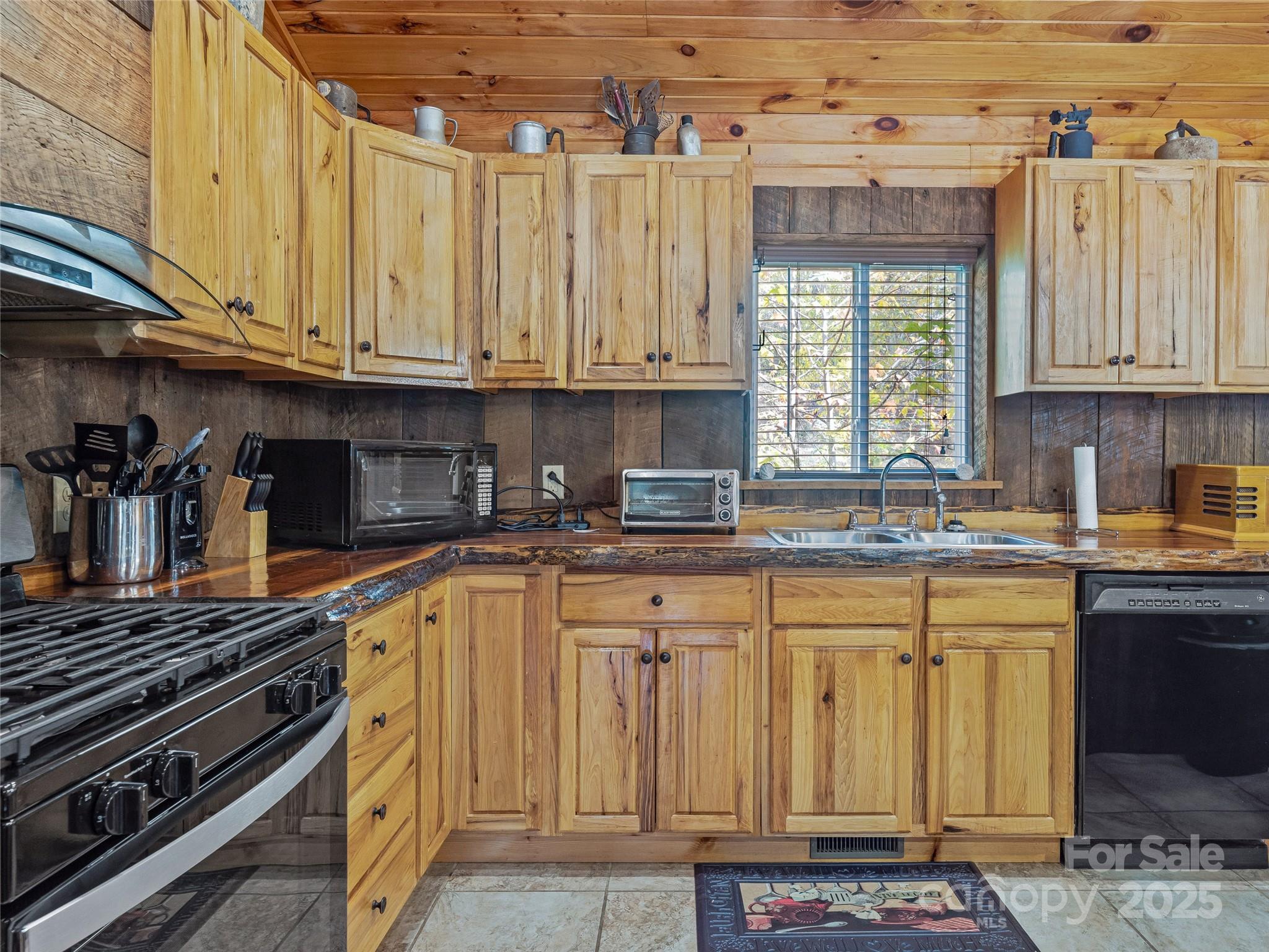 1640, 1641, 1642 River Road Hot Springs NC 28743