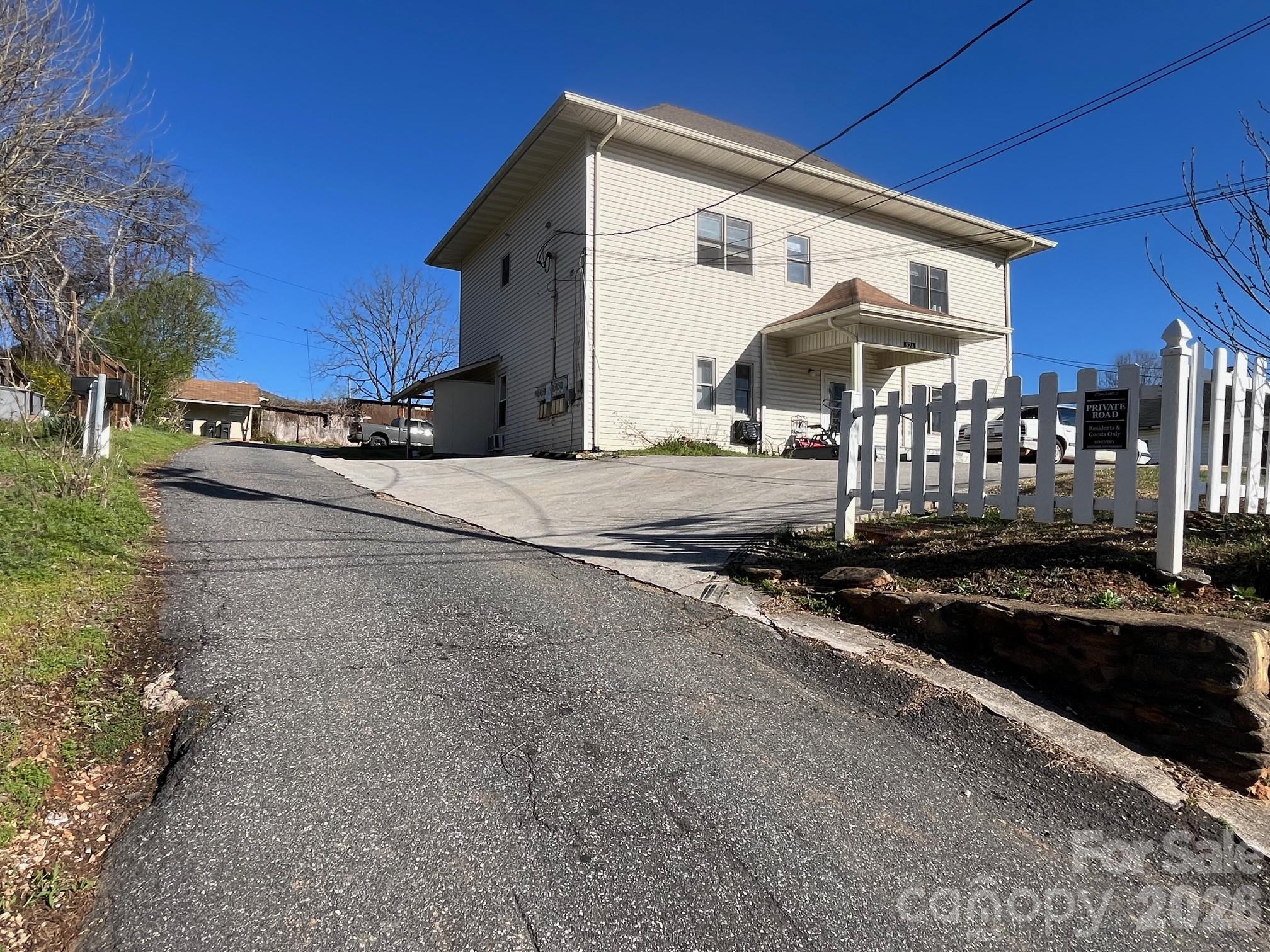 524 Baldwin Avenue Marion NC 28752