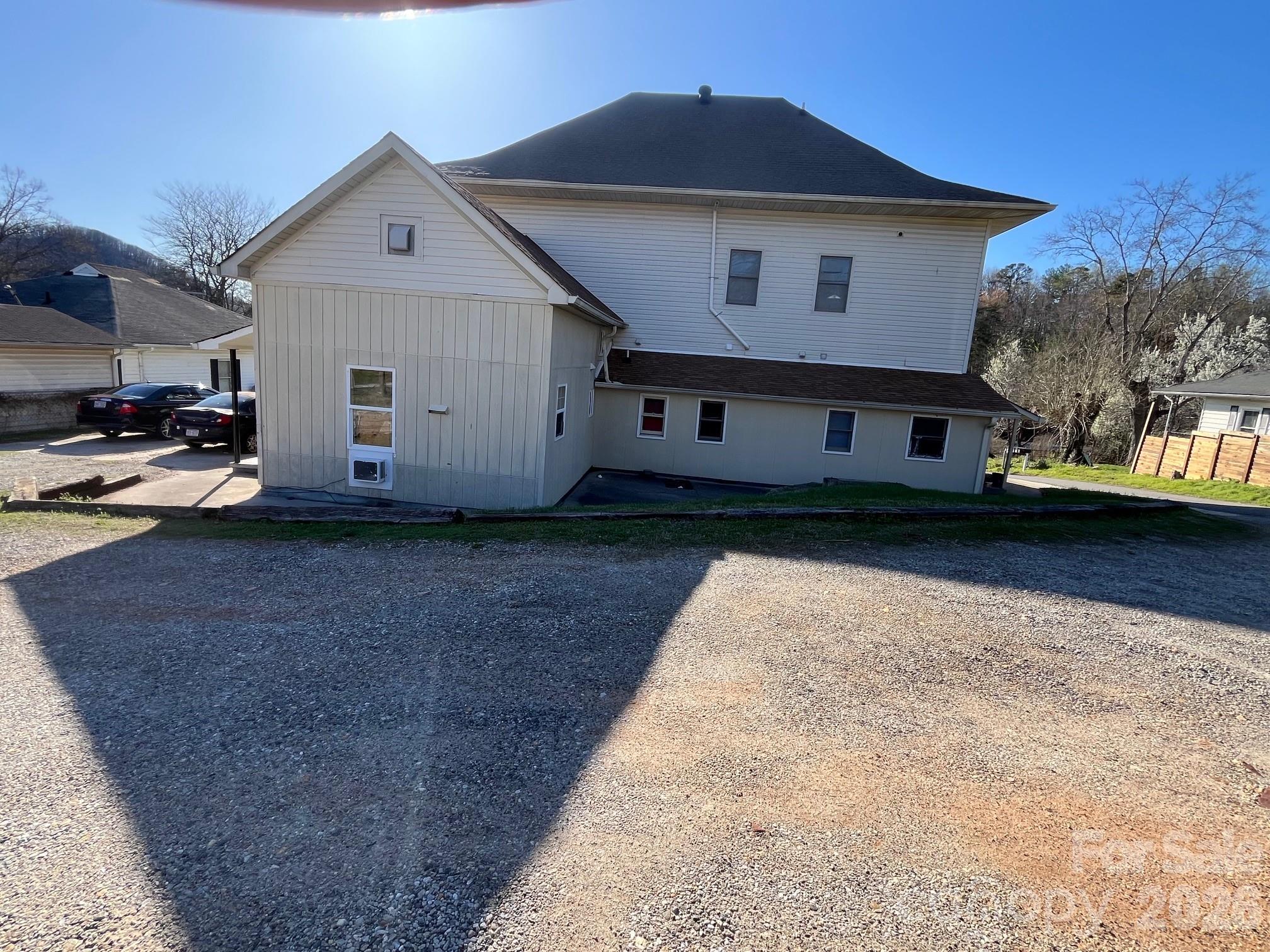 524 Baldwin Avenue Marion NC 28752