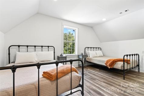 8026 Buck Creek Road Marion NC 28752