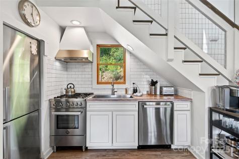 8026 Buck Creek Road Marion NC 28752