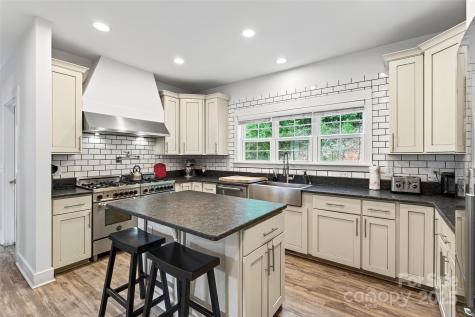 8026 Buck Creek Road Marion NC 28752