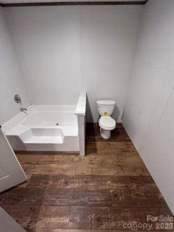 30 Little Rock Road Newland NC 28657