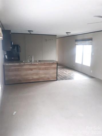 30 Little Rock Road Newland NC 28657